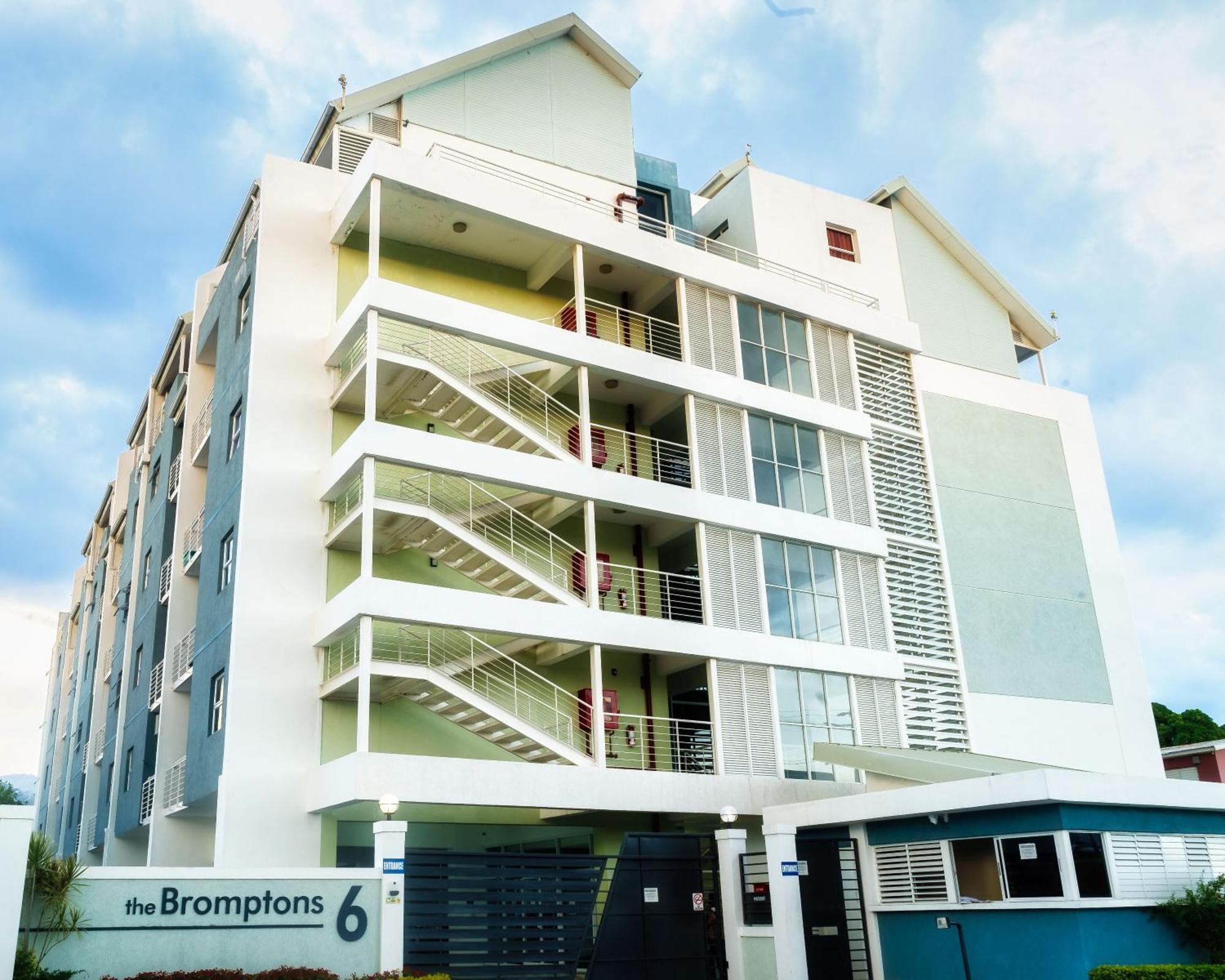 Choose To Be Happy At Brompton Estates - One And Two Bedroom With Pool Kingston Exterior photo