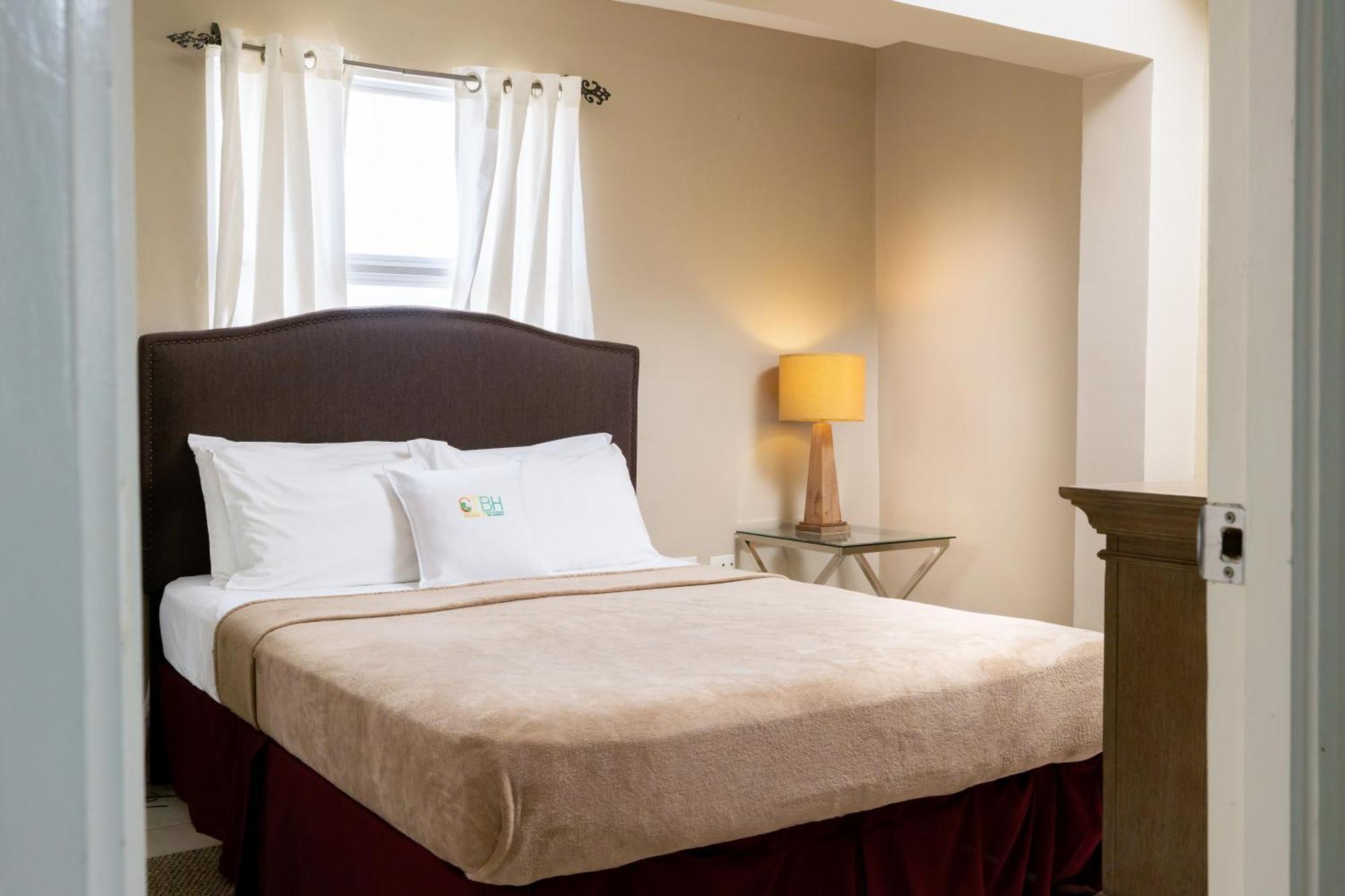 Choose To Be Happy At Brompton Estates - One And Two Bedroom With Pool Kingston Exterior photo