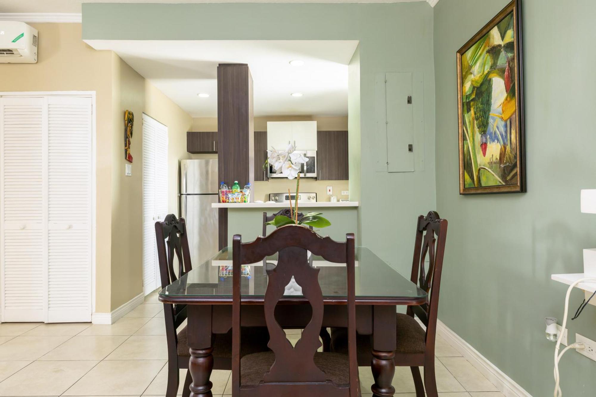 Choose To Be Happy At Brompton Estates - One And Two Bedroom With Pool Kingston Exterior photo