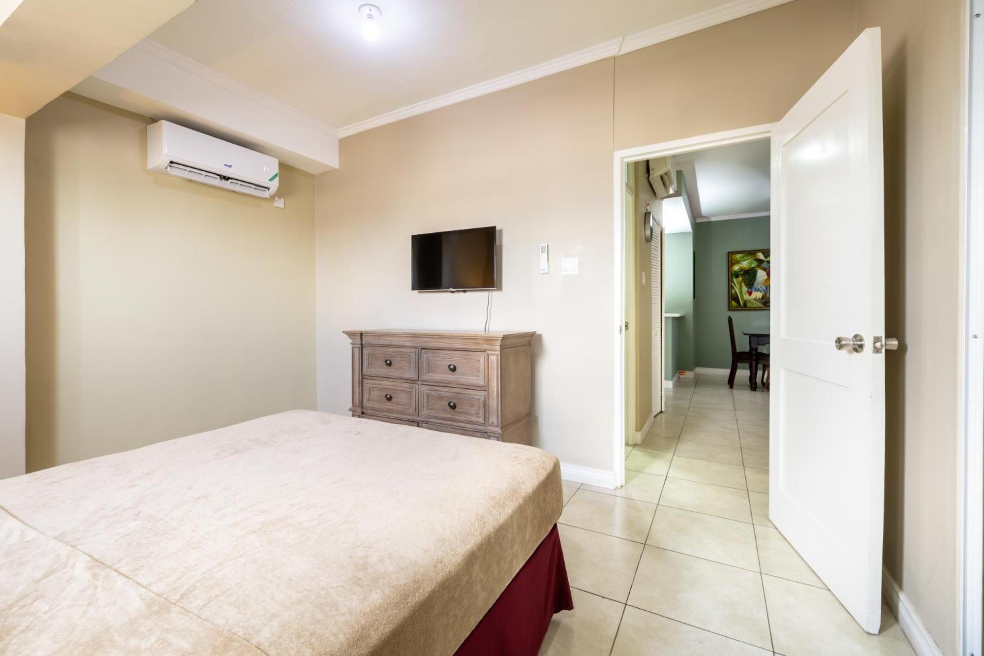 Choose To Be Happy At Brompton Estates - One And Two Bedroom With Pool Kingston Exterior photo
